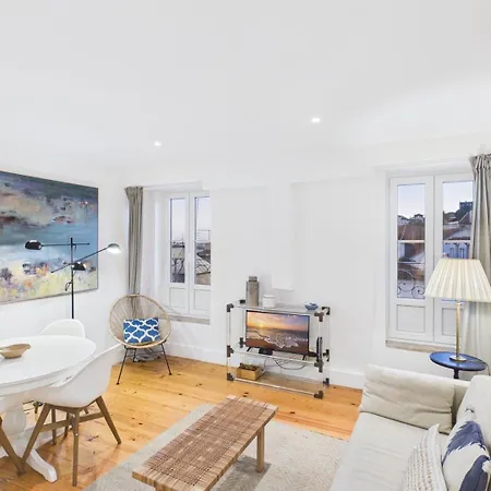 Lägenhet Bright 1br W/ Ac In Historic Alfama | By Airnest *
