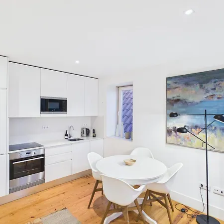 Bright 1br W/ Ac In Historic Alfama | By Airnest Appartement